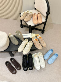 Knight Runner Sneakers