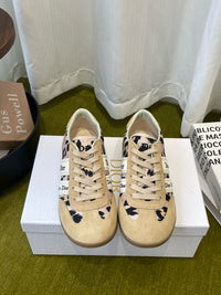 26S Ribbon Sneakers