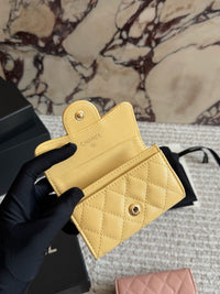 Classic Flap Cardholder