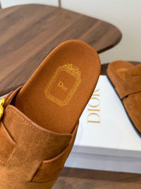 26S Médaillon Buckle Mules