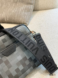 Trio Messenger Bag