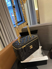Vanity Case with Chain