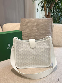 Belvedere PM Messenger Bag