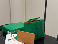 Parakeet Arco Tote