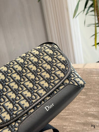 Jett Messenger Bag