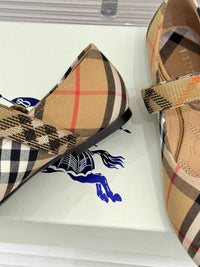 26WF Check Ballet Flats