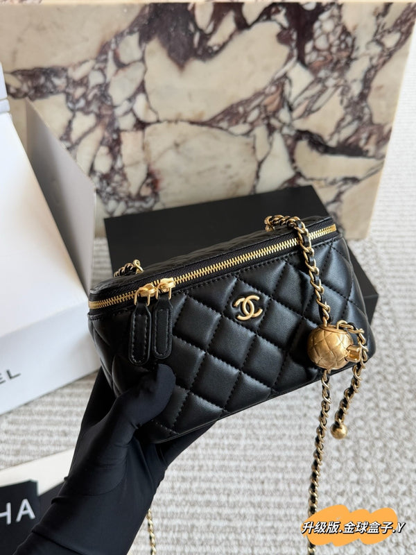 Pearl Crush Vanity Bag