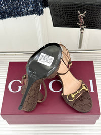 Donna Wedge Sandals