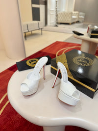 Me Dolly Mules