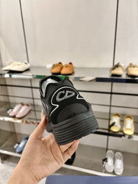 B30 Sneakers