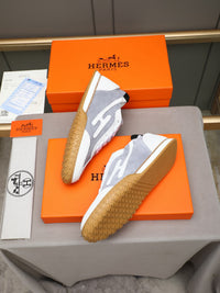 Trail Sneakers