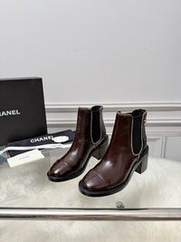 Logo Chelsea Boots