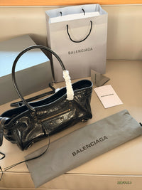 Le City East-West Shoulder Bag