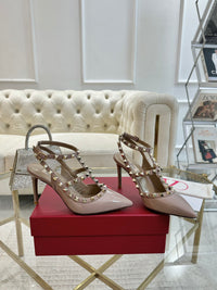 Garavani Rockstud Patent Leather Pumps 10cm