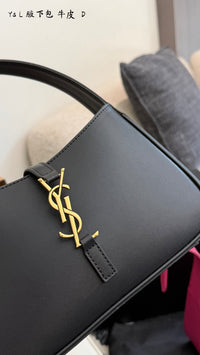 Le 5 à 7 Hobo Bag