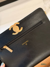 Wallet on Chain Gold Ball