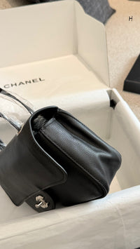 26C Flap Bag