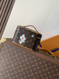 Nice Mini Vanity Bag