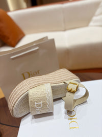 Dentelle Wedge Sandals