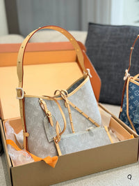 CarryAll Shoulder Bag