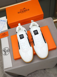 Trail Sneakers