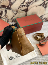 Extra Pocket L19 Leather Pouch