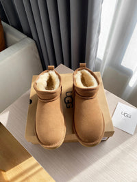 Classic Ultra Mini Boots