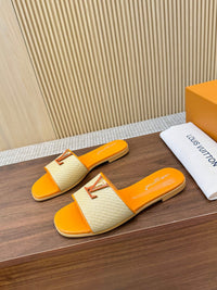 Capri Flat Mules