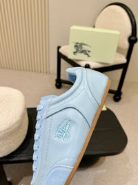 Knight Runner Sneakers
