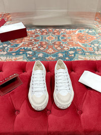Low Top Sneakers