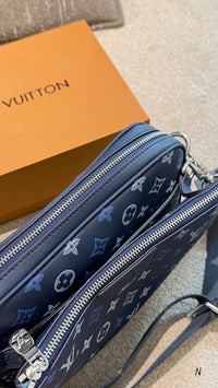 Trio Messenger Bag