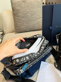 Safari Messenger Bag
