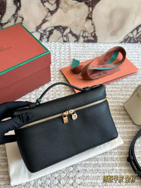 Extra Pocket L19 Leather Pouch