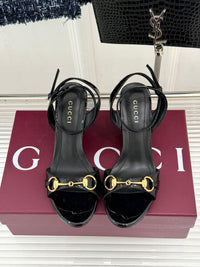 Donna Wedge Sandals