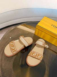 Feel Slide Sandals
