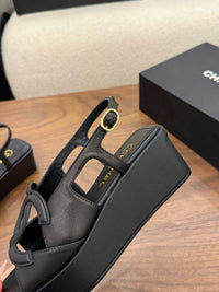 26S Platform Sandals