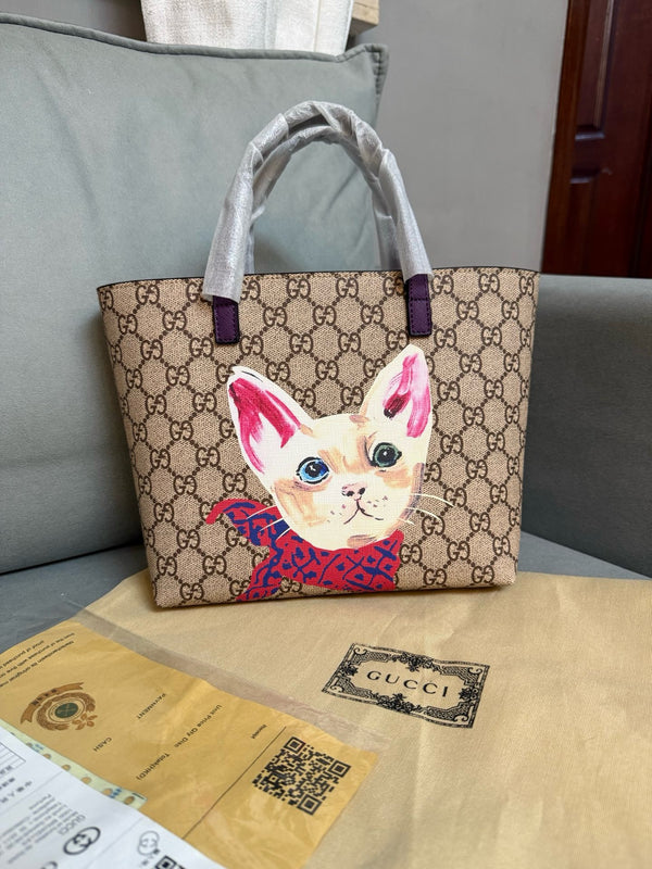 Supreme Tote