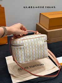 Nice Mini Vanity Case