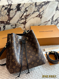 NéoNoé MM Bucket Bag