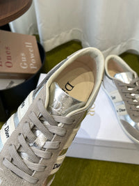 26S Ribbon Sneakers