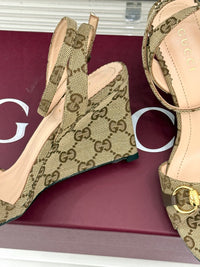 Donna Wedge Sandals