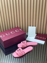 Interlocking G Slide Sandals