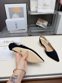 26S Slingback Pumps