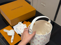 All In BB Bucket Bag