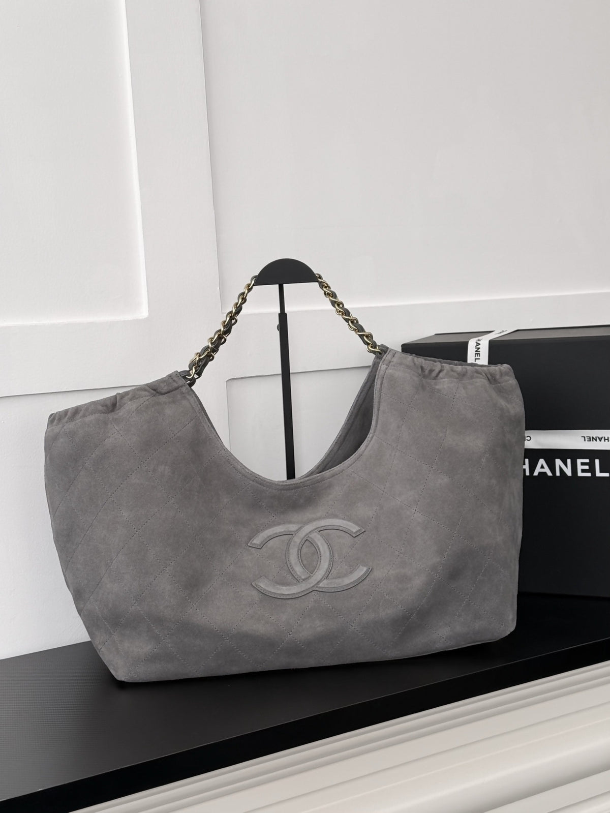26C Suede Shopping Tote
