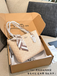 Fiona 24 Bag