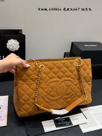 Grand Shopping Tote