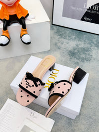 Dway Heeled Slides