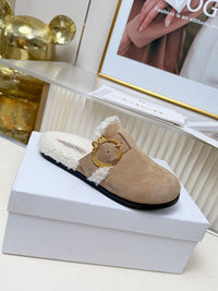 Médaillon Buckle Mules