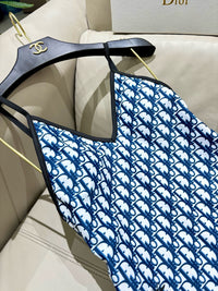 Logo One Piece Set